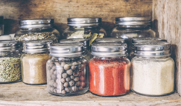 Savory spices for salad