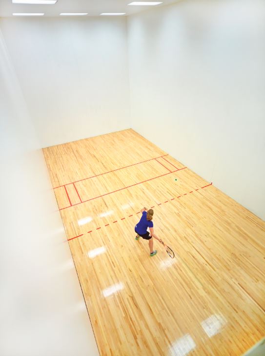 Racquetball court at Life Time