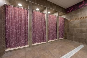 Does Planet Fitness Have Showers? (Photos & Amenities Explained)