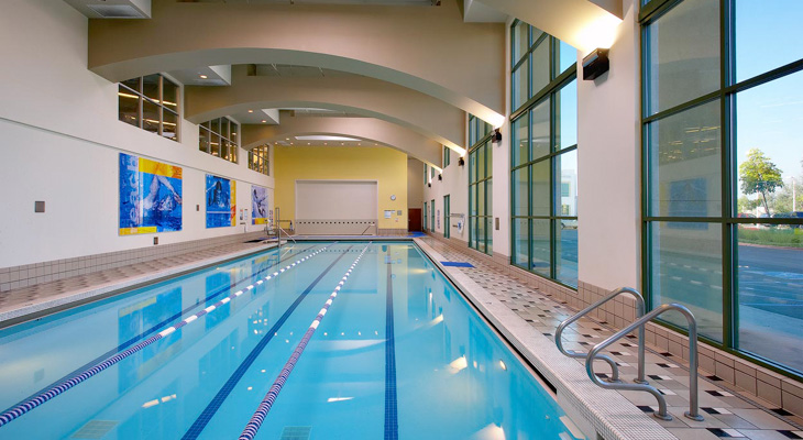 Does LA Fitness Have a Pool? (Hot Tub, Sauna & Other Amenities